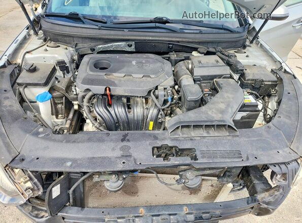 5NPE34AF1JH630654 2018 HYUNDAI SONATA Silver Вид задньої частини салону