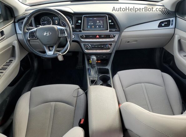 5NPE34AF1JH663685 2018 HYUNDAI SONATA Красный Вид панели приборов