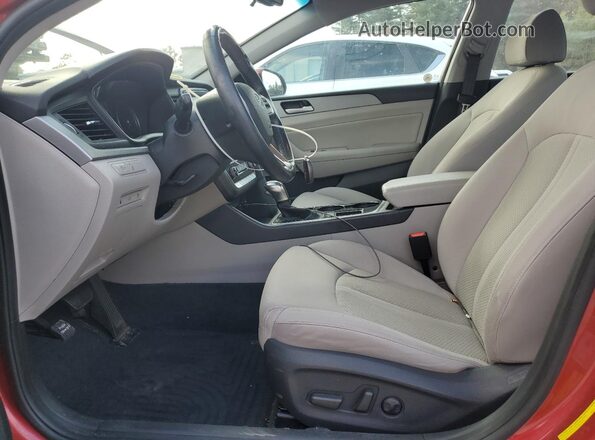 5NPE34AF1JH663685 2018 HYUNDAI SONATA Красный Вид салона спереди