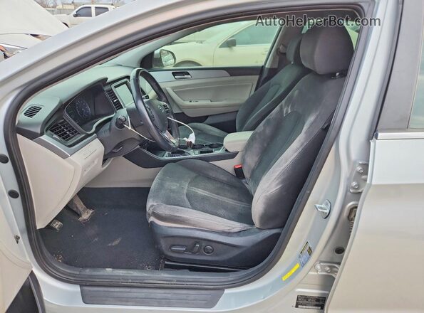 5NPE34AF1KH772343 2019 HYUNDAI SONATA Серый Вид салона спереди