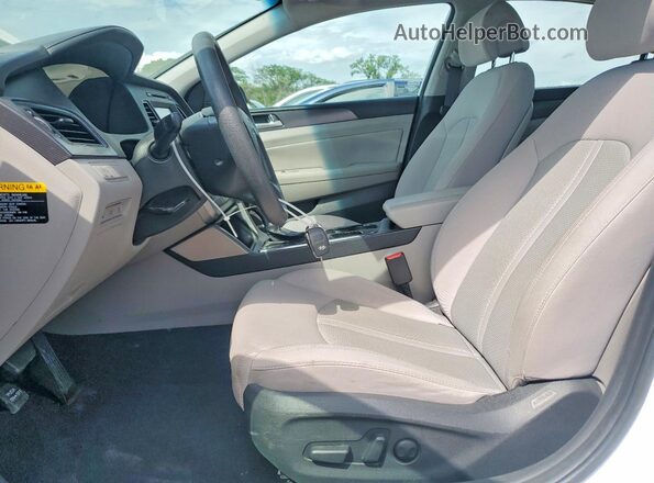 5NPE34AF2GH343252 2016 HYUNDAI SONATA White წინა სალონის ხედი
