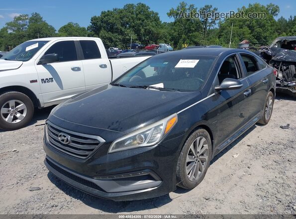 5NPE34AF2HH437620 2017 HYUNDAI SONATA Черный Вид спереди