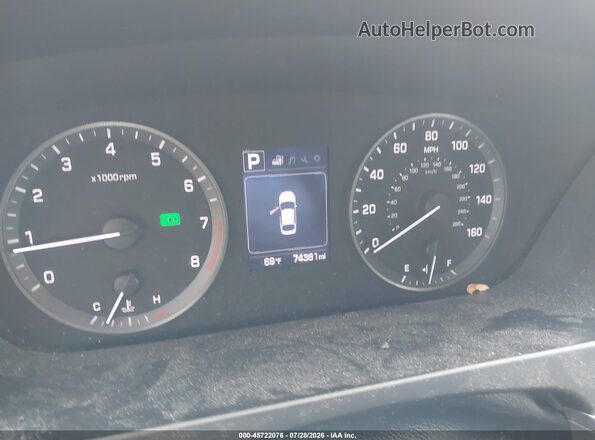 5NPE34AF2HH468446 2017 HYUNDAI SONATA Red Vista de los asientos traseros