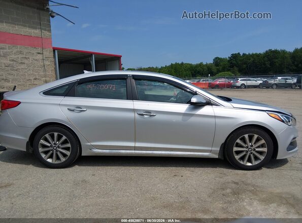 5NPE34AF2HH490608 2017 HYUNDAI SONATA Silver Вид задньої частини салону