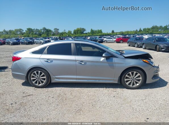 5NPE34AF2HH520822 2017 HYUNDAI SONATA Silver Rear interior view