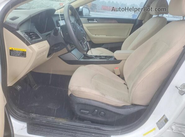 5NPE34AF2HH561399 2017 HYUNDAI SONATA White Front interior view