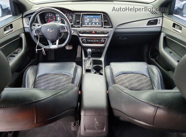 5NPE34AF2JH633529 2018 HYUNDAI SONATA White Widok deski rozdzielczej