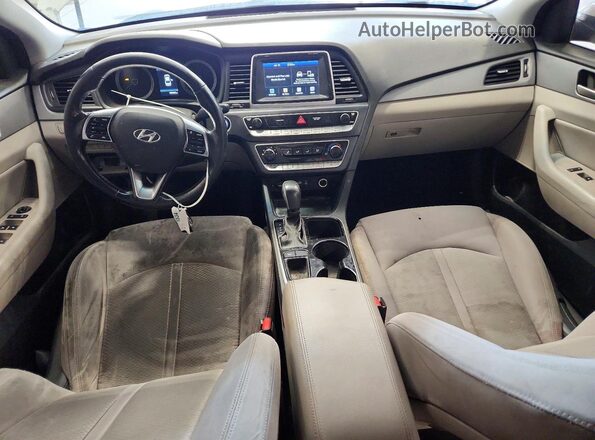 5NPE34AF2JH633661 2018 HYUNDAI SONATA White Vista del salpicadero