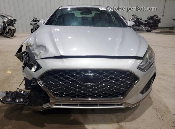 5NPE34AF2JH641372 2018 HYUNDAI SONATA Silver Դիմացի տեսք