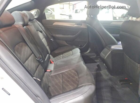 5NPE34AF2JH641372 2018 HYUNDAI SONATA Silver Հետևի նստատեղերի տեսք