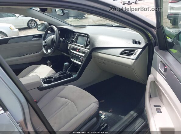 5NPE34AF2KH769838 2019 HYUNDAI SONATA Gray Вид салону спереду