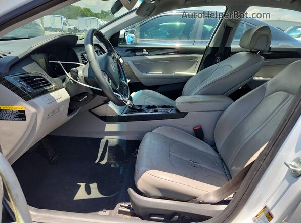 5NPE34AF3GH336584 2016 HYUNDAI SONATA Белый Вид салона спереди