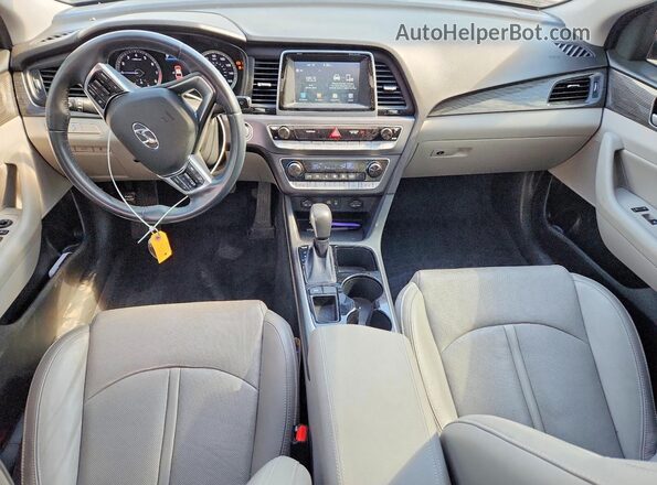 5NPE34AF3JH643003 2018 HYUNDAI SONATA Red წინა პანელის ხედი