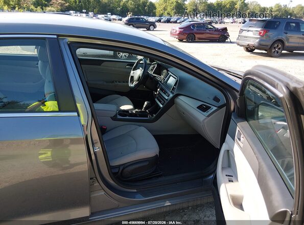 5NPE34AF3JH661260 2018 HYUNDAI SONATA Gray Widok wnętrza z przodu