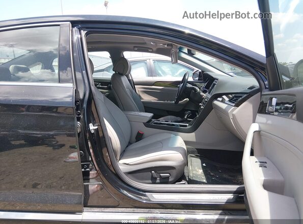 5NPE34AF4GH345777 2016 HYUNDAI SONATA Черный Вид салона спереди