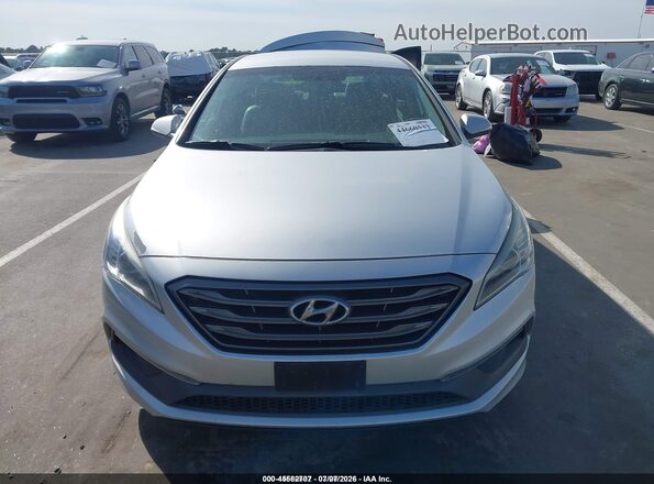 5NPE34AF4GH424155 2016 HYUNDAI SONATA Silver Vista interior trasera