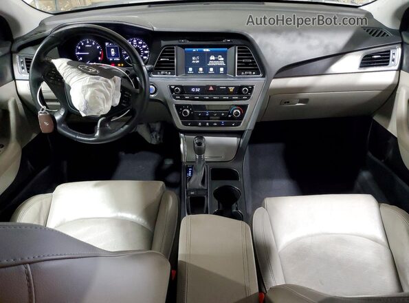 5NPE34AF4HH445301 2017 HYUNDAI SONATA Silver წინა პანელის ხედი