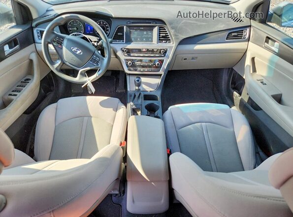 5NPE34AF4HH558424 2017 HYUNDAI SONATA Silver წინა პანელის ხედი