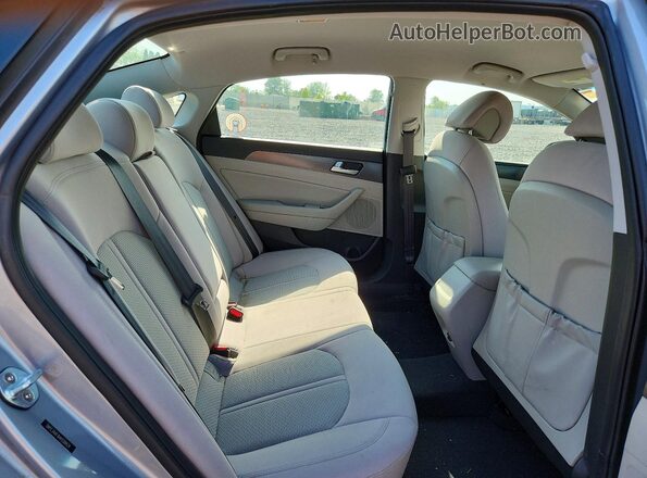5NPE34AF4HH558424 2017 HYUNDAI SONATA Silver უკანა სავარძლების ხედი