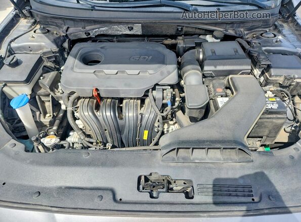 5NPE34AF4JH655578 2018 HYUNDAI SONATA Silver Vista interior trasera