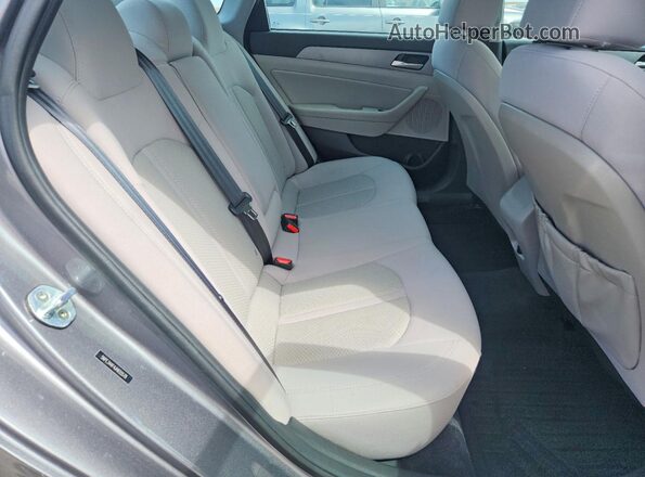 5NPE34AF4JH655578 2018 HYUNDAI SONATA Silver Vista de los asientos traseros