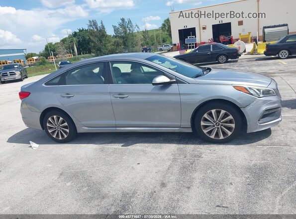 5NPE34AF5GH289297 2016 HYUNDAI SONATA Gray Vista interior trasera