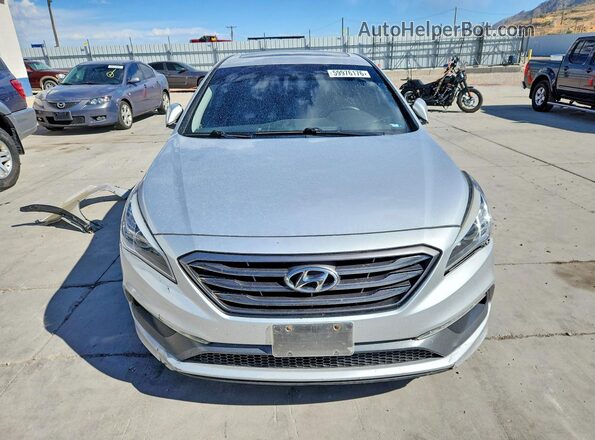 5NPE34AF5HH456887 2017 HYUNDAI SONATA Silver Widok z przodu