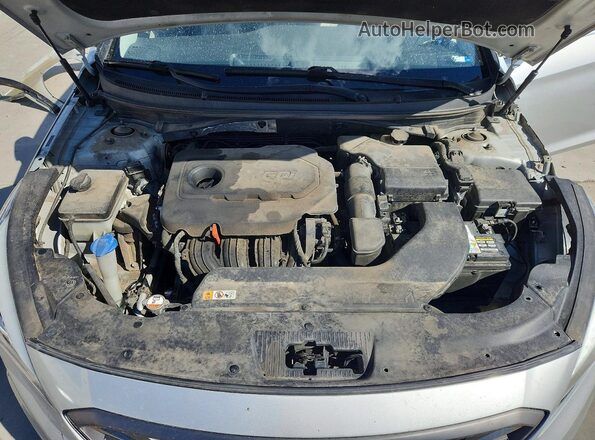 5NPE34AF5HH456887 2017 HYUNDAI SONATA Silver Widok wnętrza z tyłu