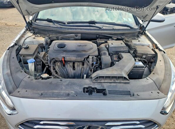 5NPE34AF5JH610150 2018 HYUNDAI SONATA Silver Vista interior trasera