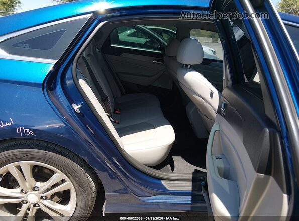 5NPE34AF5JH621391 2018 HYUNDAI SONATA Blue VIN կոդի պիտակի տեսք