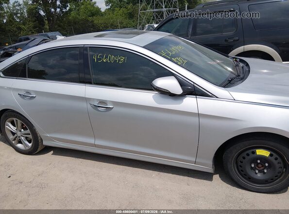 5NPE34AF5JH662667 2018 HYUNDAI SONATA Silver Widok wnętrza z tyłu