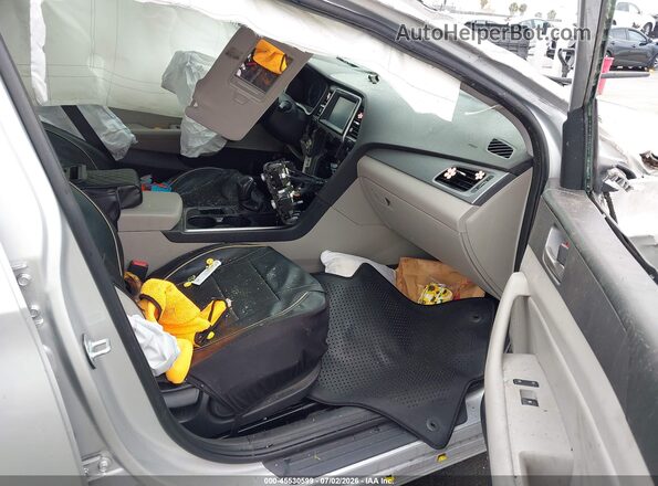 5NPE34AF5JH669571 2018 HYUNDAI SONATA Silver Front interior view