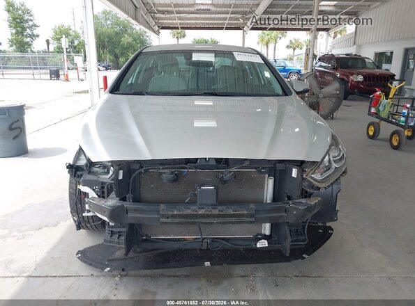 5NPE34AF5JH714380 2018 HYUNDAI SONATA Серебряный Вид задней части салона