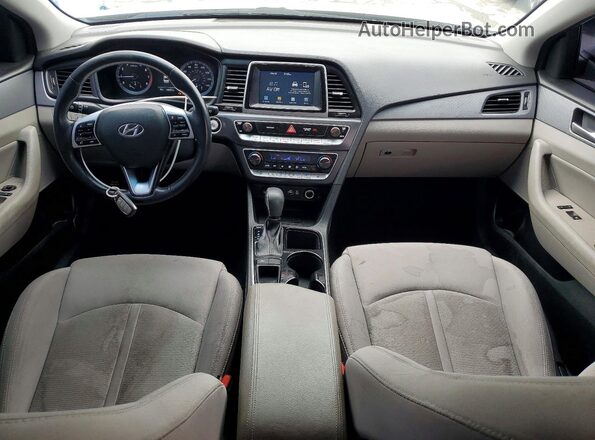 5NPE34AF5KH788027 2019 HYUNDAI SONATA Silver Widok deski rozdzielczej