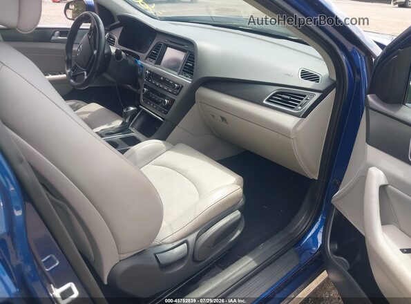 5NPE34AF6HH474668 2017 HYUNDAI SONATA Blue Вид салону спереду
