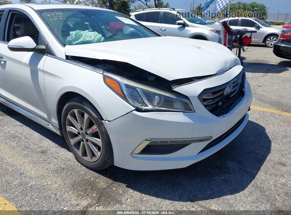5NPE34AF6HH534433 2017 HYUNDAI SONATA White Вид задньої частини салону