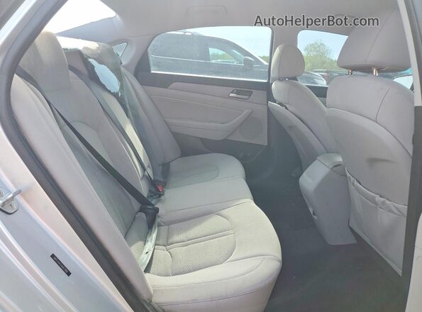 5NPE34AF6JH657896 2018 HYUNDAI SONATA Silver Widok tylnych siedzeń