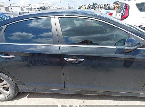 5NPE34AF6JH719944 2018 HYUNDAI SONATA Черный Вид задней части салона