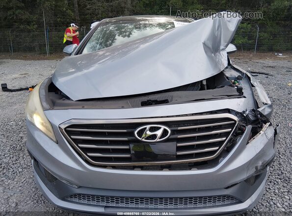 5NPE34AF7GH288989 2016 HYUNDAI SONATA Серебряный Вид спереди
