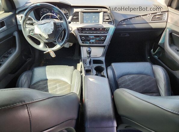 5NPE34AF7HH437791 2017 HYUNDAI SONATA White Вид панелі приладів