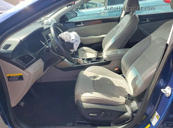 5NPE34AF7HH502977 2017 HYUNDAI SONATA Blue Widok wnętrza z przodu