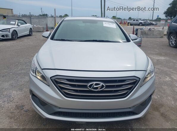 5NPE34AF7HH586654 2017 HYUNDAI SONATA Silver Rear interior view