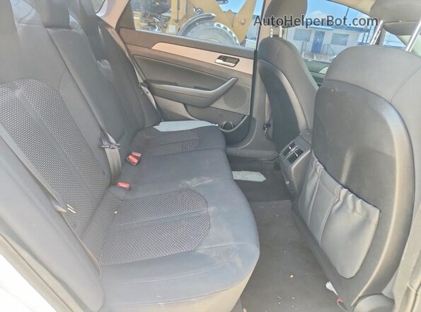 5NPE34AF7JH712078 2018 HYUNDAI SONATA White Rear seats view