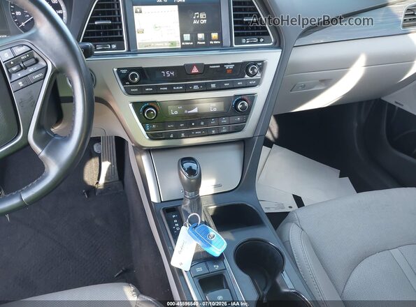 5NPE34AF8GH346365 2016 HYUNDAI SONATA Blue Widok deski rozdzielczej
