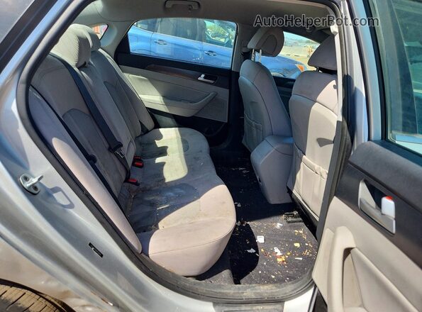 5NPE34AF8GH435630 2016 HYUNDAI SONATA Silver Widok tylnych siedzeń