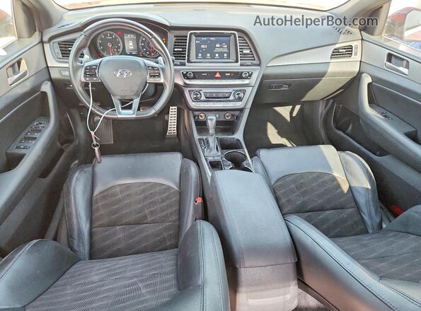 5NPE34AF8JH641537 2018 HYUNDAI SONATA Красный Вид панели приборов