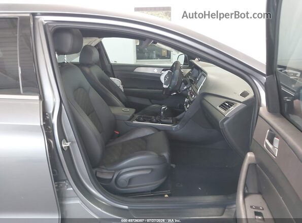 5NPE34AF8JH680564 2018 HYUNDAI SONATA Gray Widok wnętrza z przodu