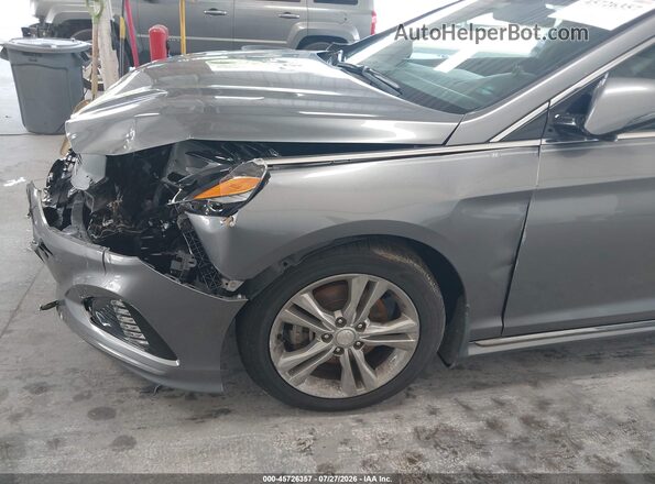 5NPE34AF8JH680564 2018 HYUNDAI SONATA Gray Widok z przodu