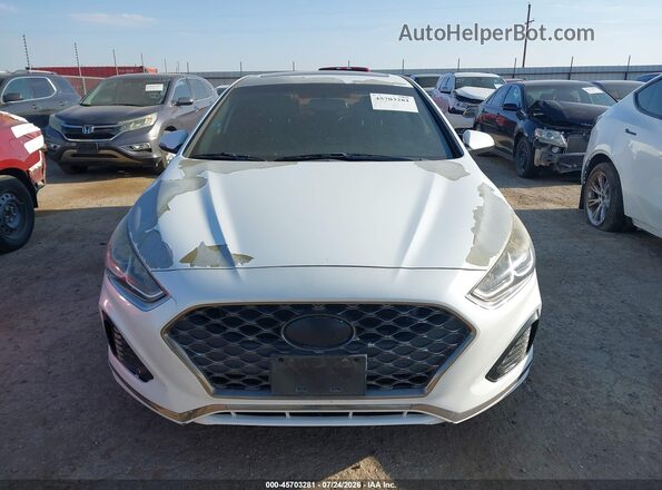 5NPE34AF8JH682010 2018 HYUNDAI SONATA White Вид задньої частини салону