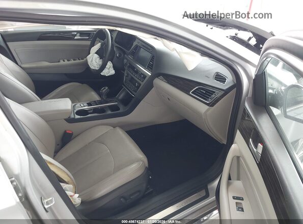 5NPE34AF9GH391430 2016 HYUNDAI SONATA Серебряный Вид салона спереди